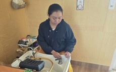 Chủ tiệm gội đầu ở Lâm Đồng bị khởi tố vì tráo dây chuyền vàng của khách