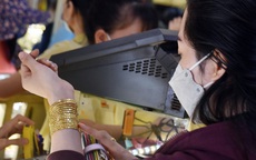 Giá vàng hôm nay, 19-3: Vàng thế giới giảm sâu 183 USD