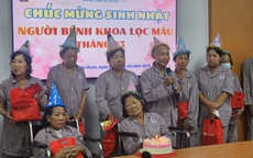 Món quà sinh nhật làm bệnh nhân chạy thận rơi nước mắt