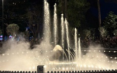 Mãn nhãn với màn trình diễn nhạc nước tại công viên số 1 Lý Thái Tổ