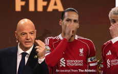 Chủ tịch FIFA Infantino muốn truất quyền cầu thủ che miệng khi giao tiếp