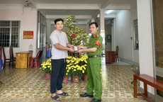 Ấm lòng người đàn ông bỏ quên hàng chục triệu đồng tại trụ ATM ở Vĩnh Long 