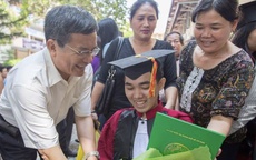 Người thầy kính yêu: "Thầy mong được làm bạn với con"