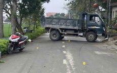 VIDEO: Ô tô tải phóng nhanh phanh gấp, quay ngang đường khiến 2 phụ nữ thương vong