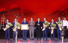 Trường ĐH Luật TPHCM nhận Huân chương Lao động hạng Nhì