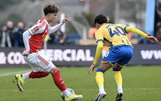 Hạ Mansfield Town, Arsenal nhọc nhằn vào tứ kết FA Cup