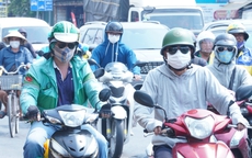 Nắng nóng cực đoan, bác sĩ cảnh báo rủi ro về sức khỏe