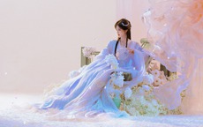 "Mỹ nhân 4.000 năm có một" khoe nhan sắc lung linh, tiên nữ