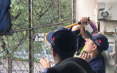 Phường Xuân Hòa dẹp lấn chiếm, tháo "chuồng cọp", gắn bảng số nhà mới