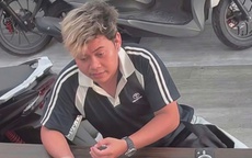 TPHCM: Bắt giữ nam thanh niên tóc vàng giật 2 iPhone ở tiệm cầm đồ