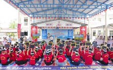 Vun đắp tình yêu biển đảo quê hương 