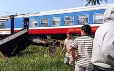 Tai nạn nghiêm trọng, chiếc xe băng ngang đường sắt tại lối đi tự mở, 3 người thương vong 