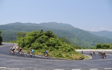 Căng thẳng trên đèo Hải Vân: Áo vàng - xanh - chấm đỏ đổi chủ sau chặng 10 Cúp truyền hình