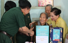 Thăm, tặng quà người có công với cách mạng tại TPHCM