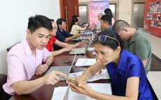 TPHCM: "Cầm tay chỉ việc" người dân thủ tục đăng ký hộ kinh doanh