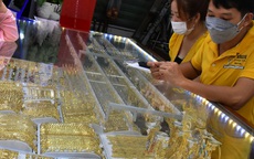 Giá vàng hôm nay, 29-4: Vàng thế giới giảm hơn 100 USD