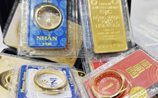 Giá vàng hôm nay 4-4: Bất ngờ mức chênh lệch với giá vàng thế giới