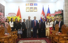 Lãnh đạo Trường ĐH Cửu Long thăm và chúc Tết Tổng Lãnh sự Lào và Campuchia tại TPHCM