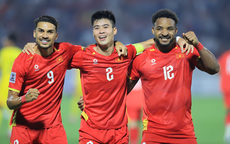 Có nên nhập tịch cầu thủ không huyết thống?