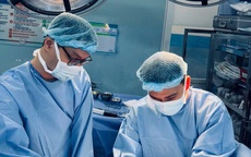 Hoại tử vùng kín do đái tháo đường kiểm soát kém