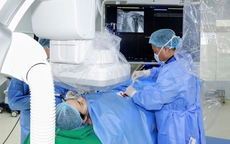 Cô gái thoát cơn tim đập dồn dập nhờ sóng cao tần