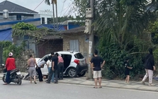 Ô tô va chạm xe máy, 3 người trong gia đình thương vong