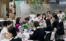 Hàng trăm khách hàng hồ hởi ký thủ tục khu Đảo Ngọc, nhẹ nhõm vì đã mua được căn nhà ưng ý