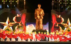 Đặc sắc Lễ hội Làng Sen
