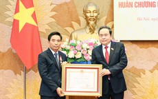 Phó Chủ tịch Quốc hội Nguyễn Doãn Anh nhận Huân chương Lao động hạng Nhất