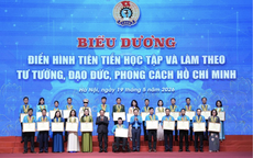 Khen thưởng 131 tập thể, cá nhân có thành tích xuất sắc trong học tập và làm theo Bác