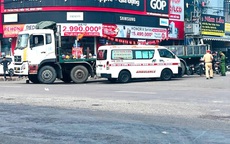 Tai nạn giao thông nghiêm trọng, người phụ nữ chạy xe đạp điện tử vong trong tích tắc