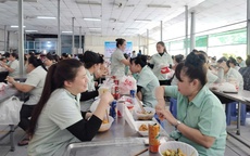 Hàng trăm công nhân thưởng thức Bữa cơm Công đoàn
