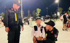 Cảnh sát cơ động hỗ trợ 2 bé trai đi lạc tìm lại người thân