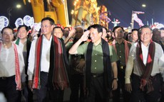 Mãn nhãn gala “Tổ quốc bình yên”, biển người đổ về bên sông Hàn