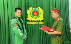 Công an phường Thủ Đức thực nghiệm lại hiện trường, củng cố hồ sơ xử lý thanh niên đánh người
