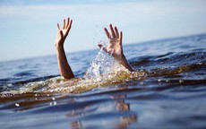 Hà Tĩnh: Rủ nhau đi câu cá, 2 nam sinh lớp 10 tử vong dưới khe nước
