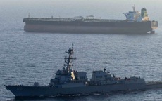 Iran dọa biến Hormuz thành "nghĩa địa tàu chiến Mỹ", siêu tàu dầu Iran thứ 2 vượt phong tỏa