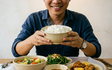 Lỡ ăn nhiều tinh bột, hãy làm điều này 2 phút