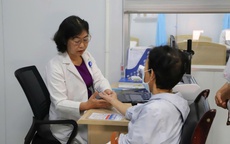 Rong kinh ở tuổi 64, người phụ nữ bất ngờ khi nhận kết quả khám