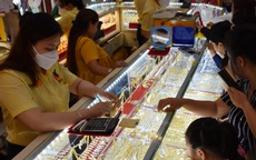 Giá vàng hôm nay, 12-6: Bất ngờ đảo chiều tăng vọt