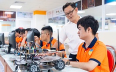 Lợi thế trước mắt, hệ lụy lâu dài