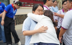 Mùa thi của con, nỗi lòng của cha mẹ