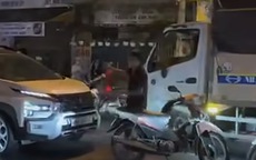 Người đàn ông gây hỗn loạn 1 tuyến đường ở TPHCM do "buồn chuyện gia đình"