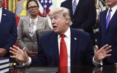 Ông Donald Trump lại hủy tấn công Iran, tuyên bố thỏa thuận sắp ký kết