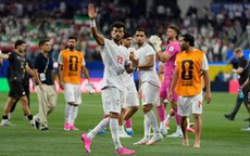 "Lão tướng" 36 tuổi tuyển Iran bất ngờ nhận danh hiệu Superior Player of the Match