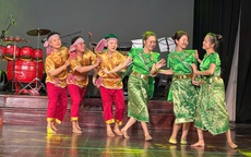 NSƯT Huỳnh Nhật Danh tạo dấu ấn với chương trình “Cầm Thi Giang - Dòng phù sa mới”