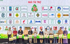 Agribank lan tỏa lối sống xanh qua chương trình “Đổi rác lấy quà”