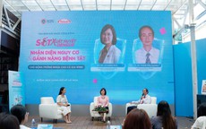 Truyền 10 lít máu cứu sống cô bé 12 tuổi bị sốt xuất huyết Dengue