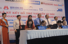 10 ngân hàng cho vay hơn 288 tỉ đồng, lãi suất 7-9%/năm