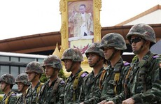 Thái Lan thiết quân luật tới bao giờ?